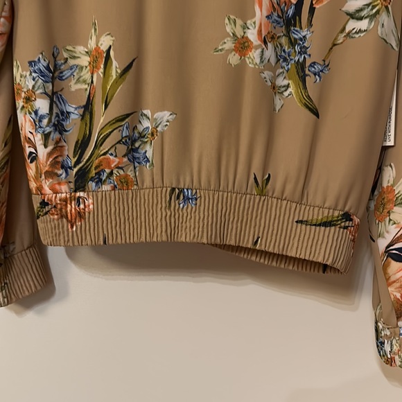 Jacket - Picture 9 of 13